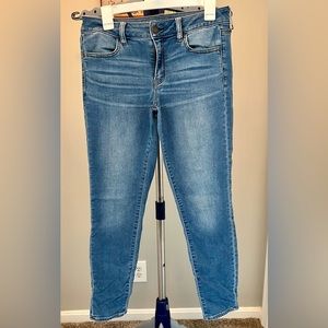 American Eagle Women’s Super Stretch Jeggings- Size 8